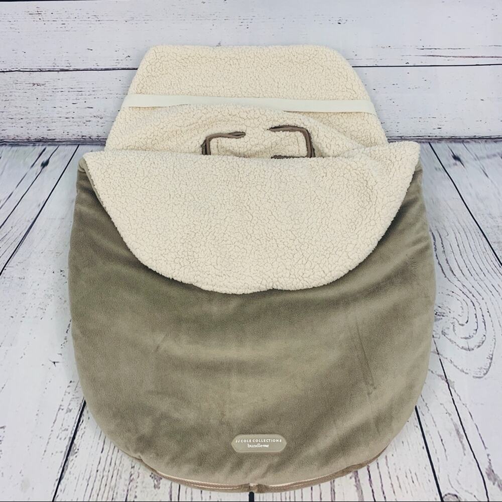 JJ Cole Bundle Me car seat cozy blanket